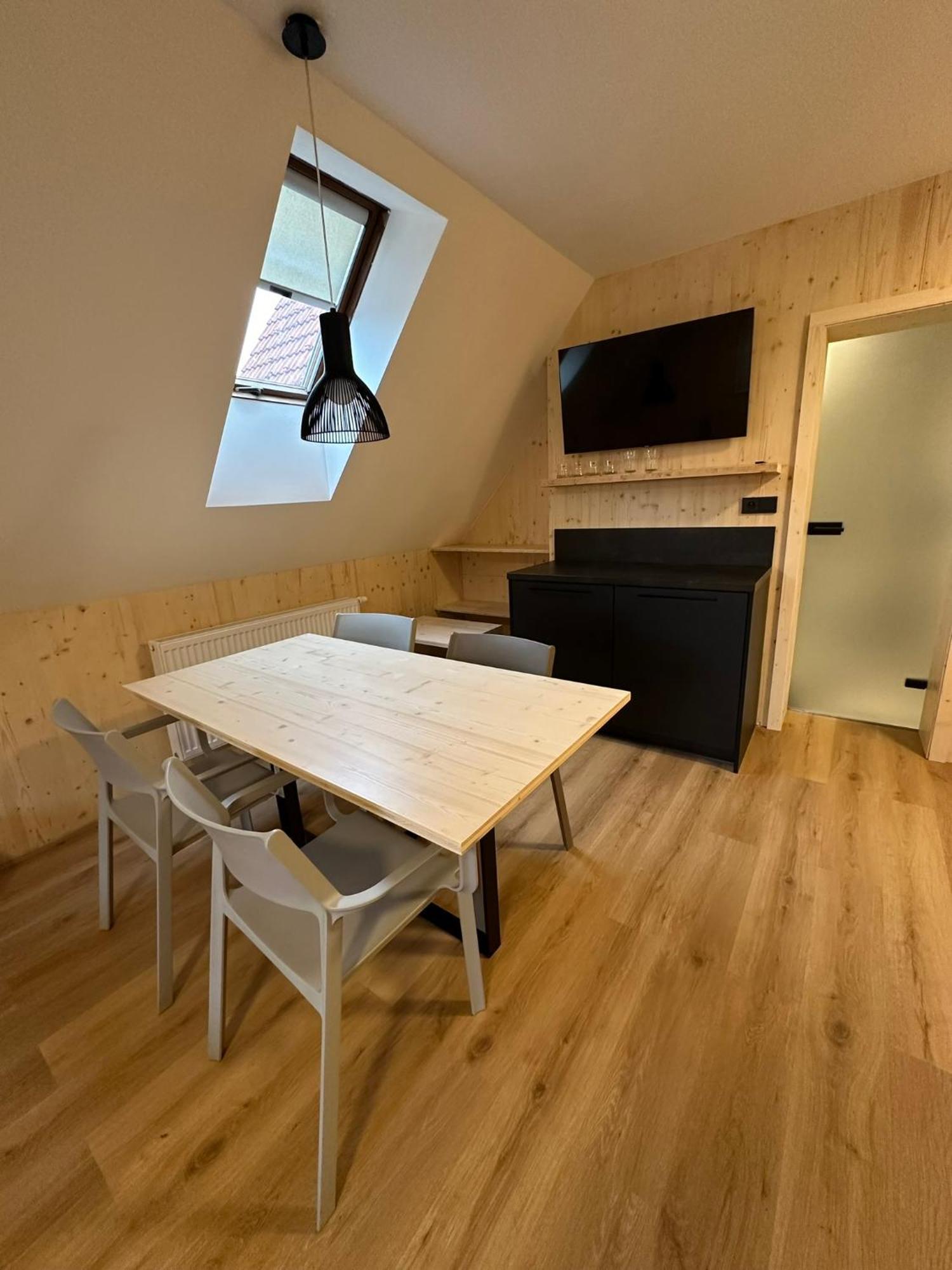 Penzion a Restaurace Pod Sjezdovkou Cenkovice Esterno foto
