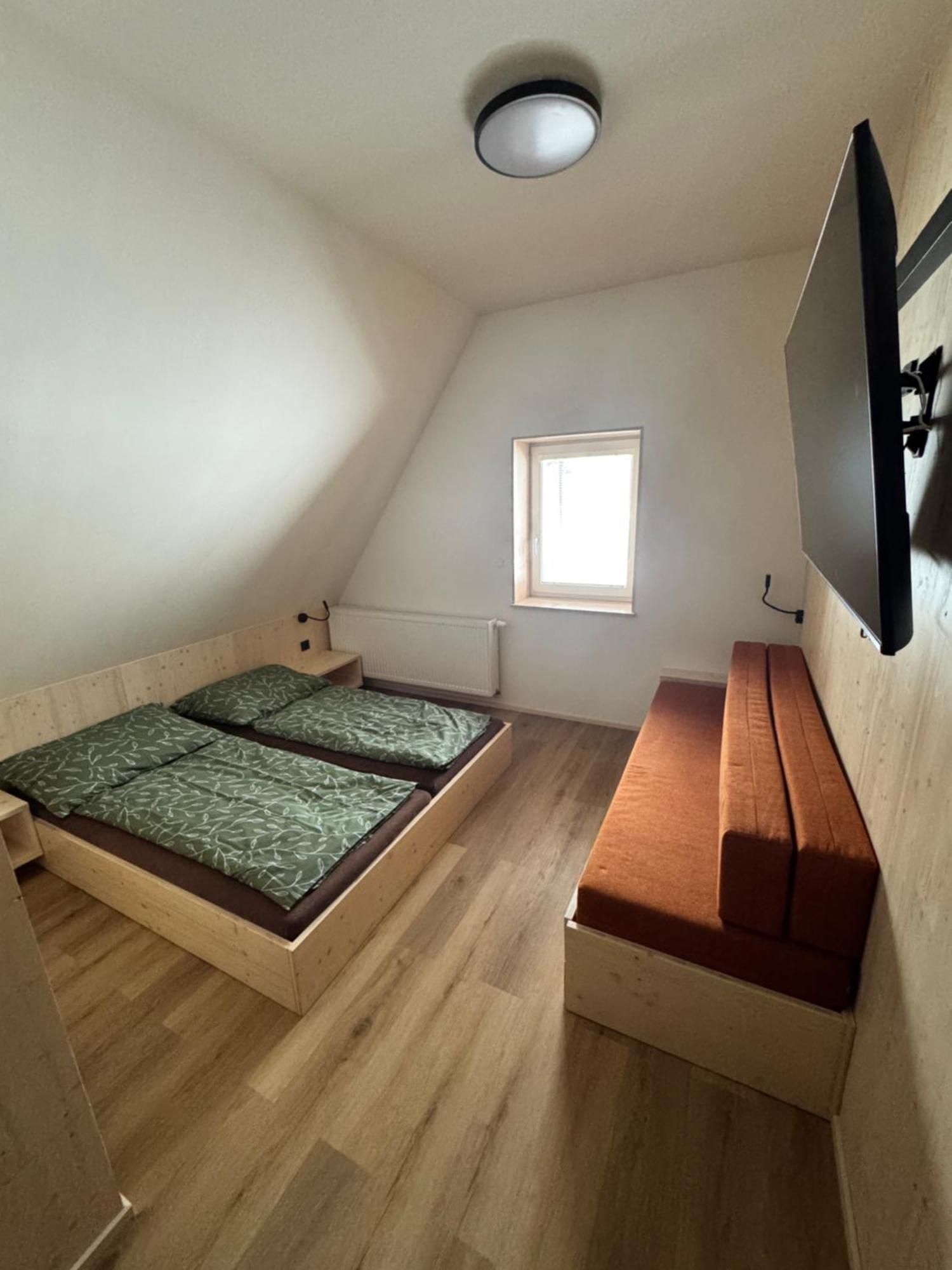 Penzion a Restaurace Pod Sjezdovkou Cenkovice Esterno foto